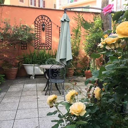 Casa de Férias Gianicolo Penny's Garden A Centro